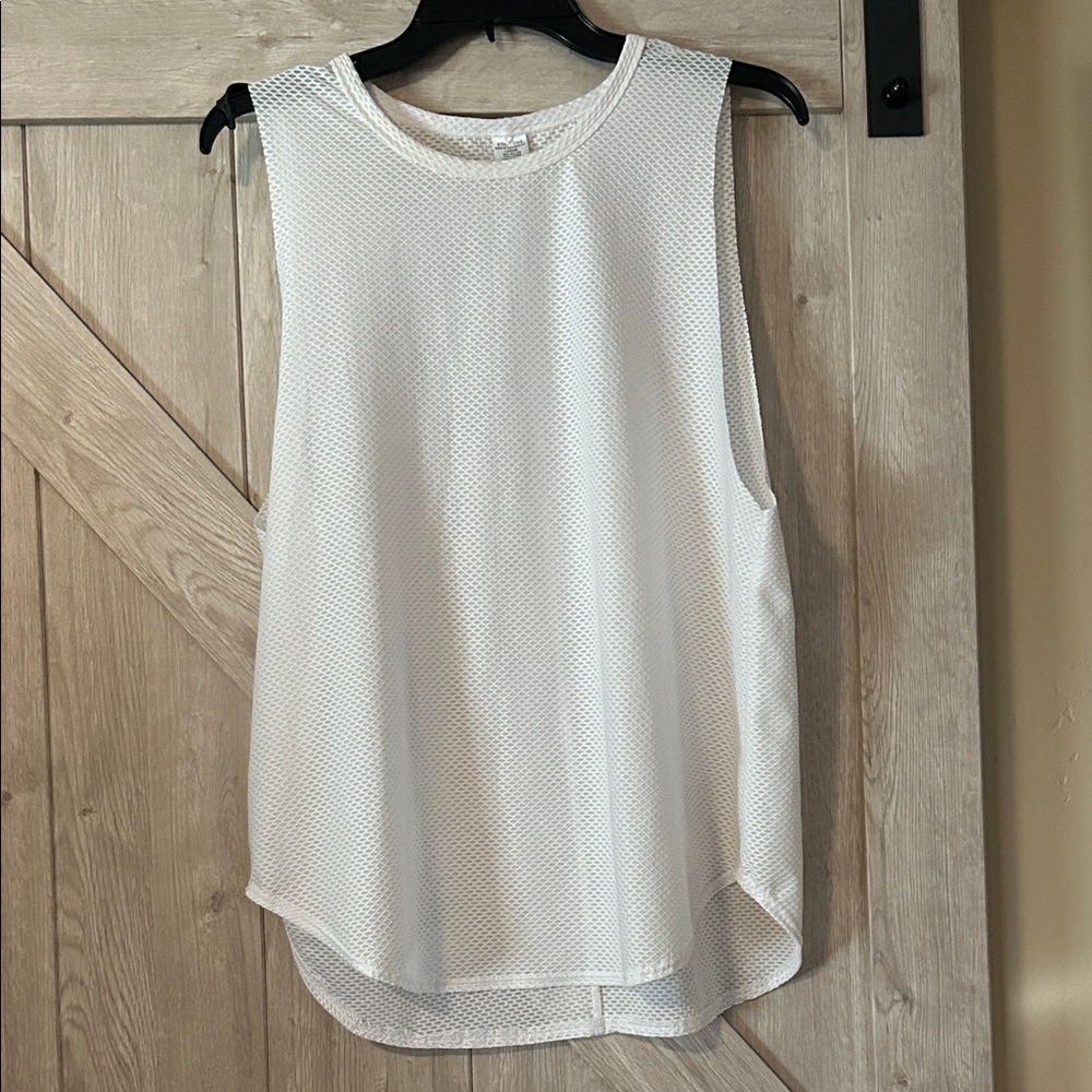Elegant White Sleeveless Women's Muscle Tee